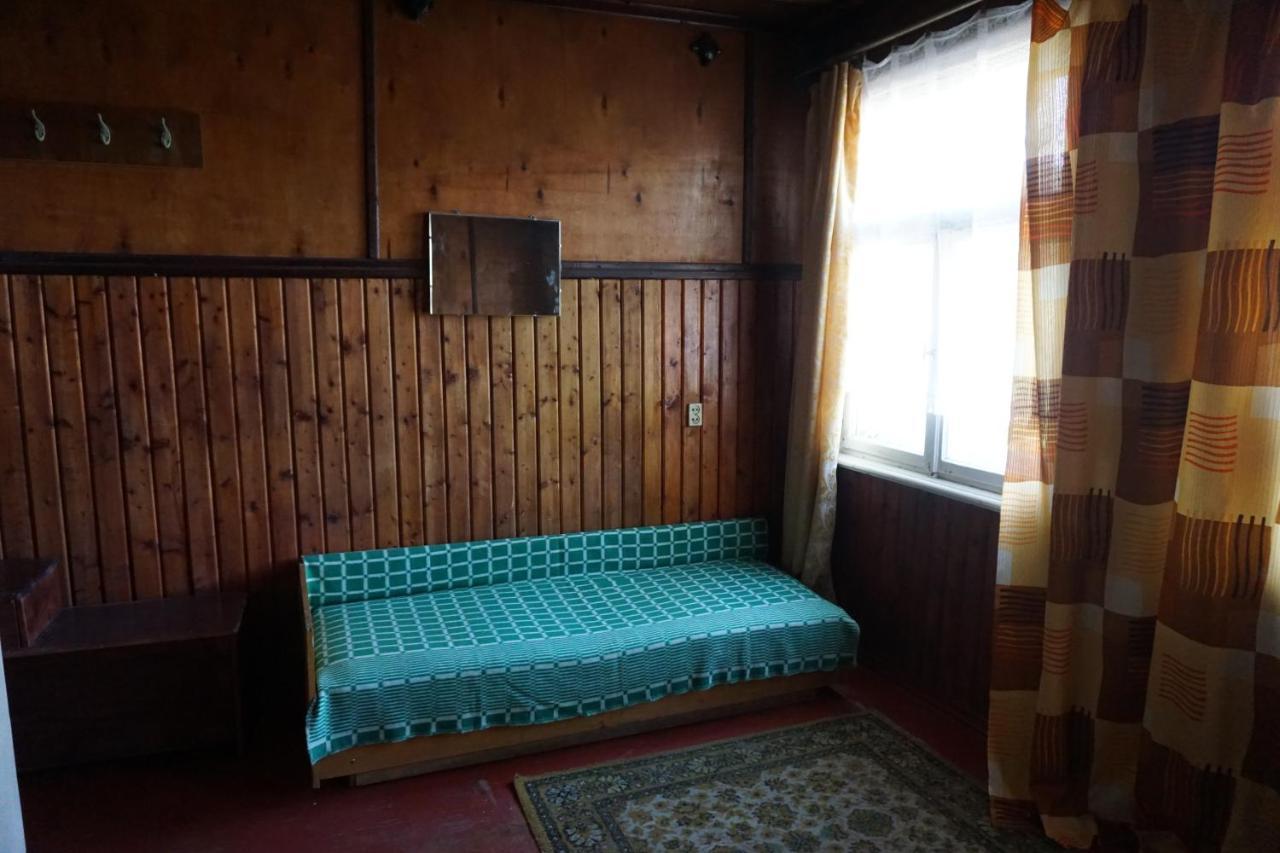 Pilskalnu Hostelis Kuldīga Exterior foto